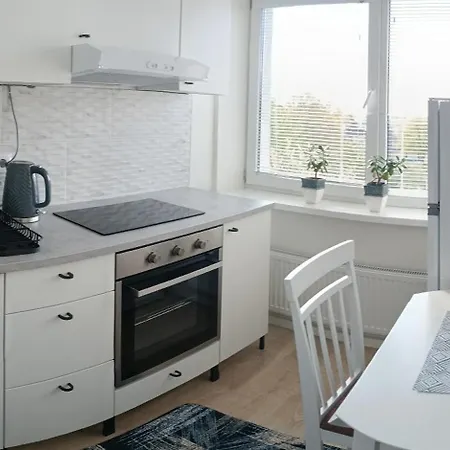 Uueka Kuelaliskorter Appartamento Kuressaare